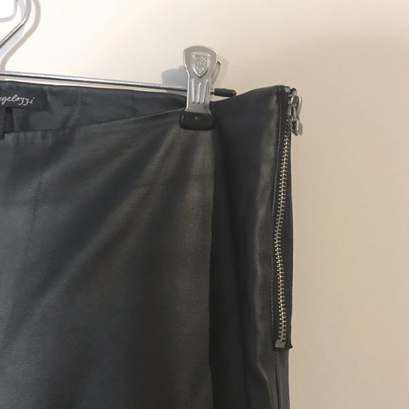 Vintage | Sleek Faux Leather Pants - Picture 2 of 2